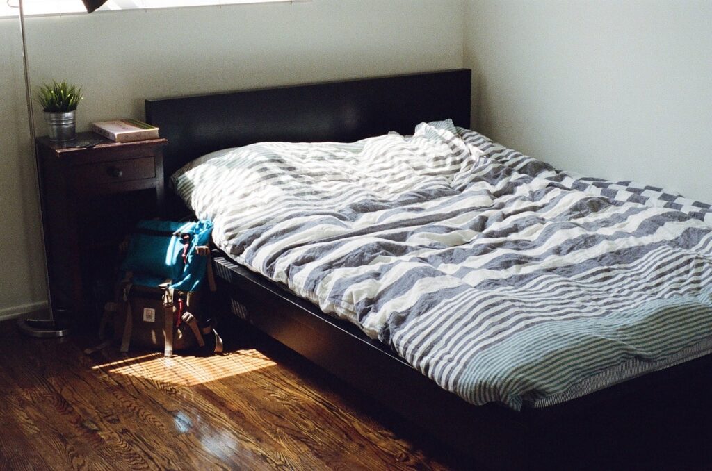 Camera da letto piccola