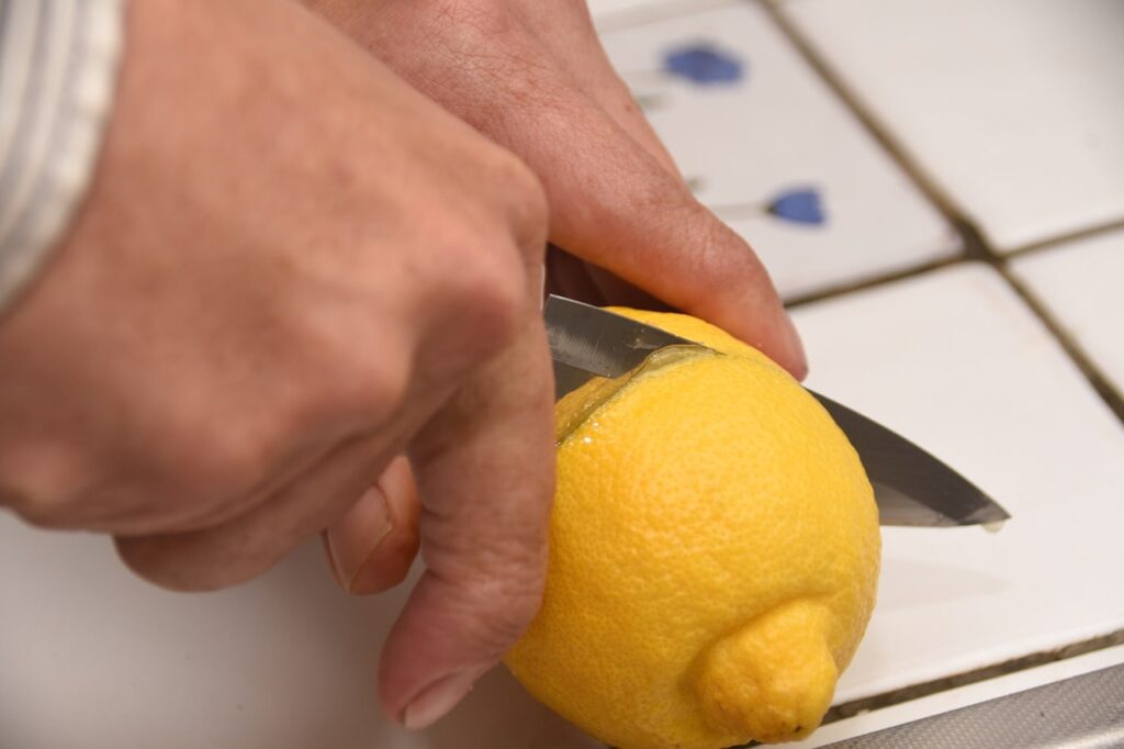 Tagliare Limone