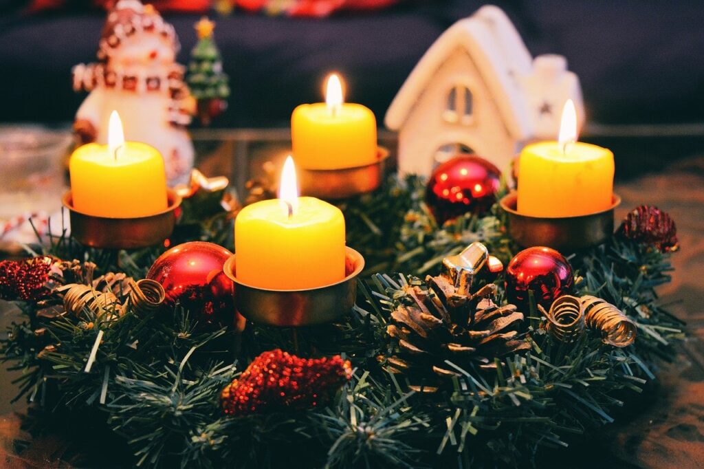Candele di Natale: 80+ idee per decorare casa