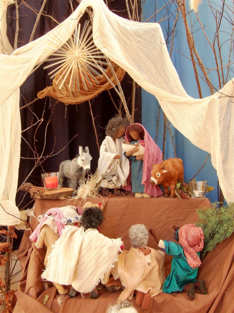 Presepe di Natale fai da te con la stoffa