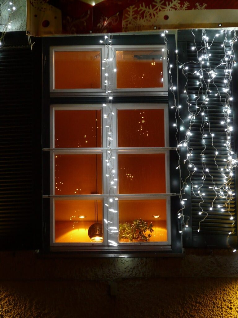 Come illuminare l'esterno per Natale