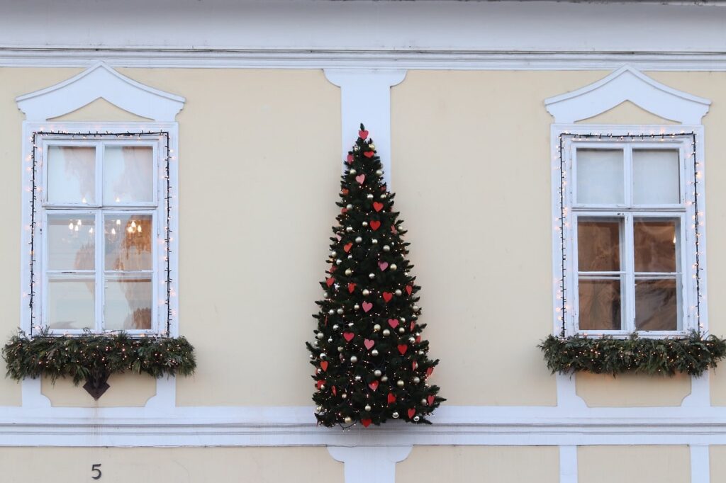 Addobbi per le finestre: 10 idee per Natale